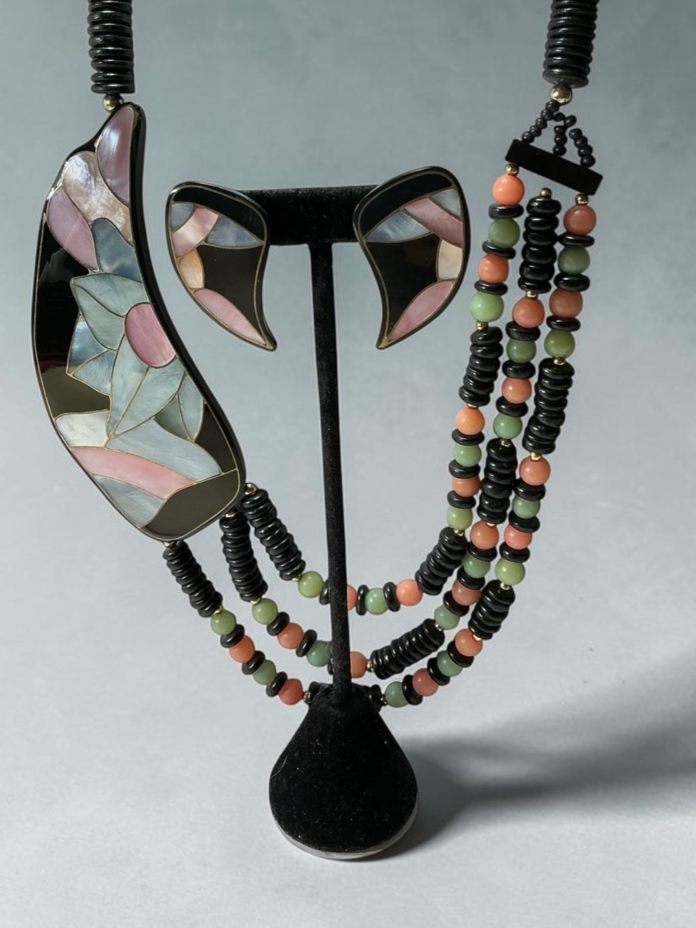 Vintage Lee Sands Mosaic Shell Floral Necklace & Earrings Set Unsigned